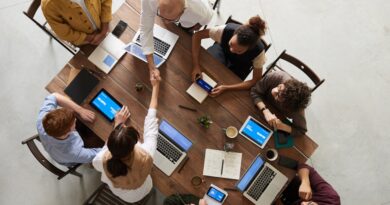 Networking Strategies for Introverts and Extroverts