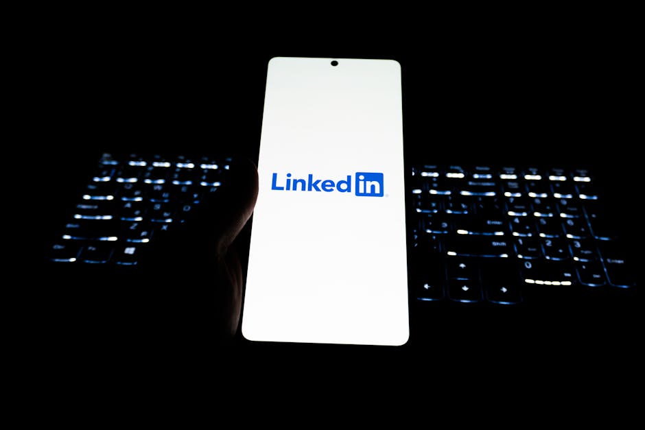 Networking Online: Do's and Don'ts