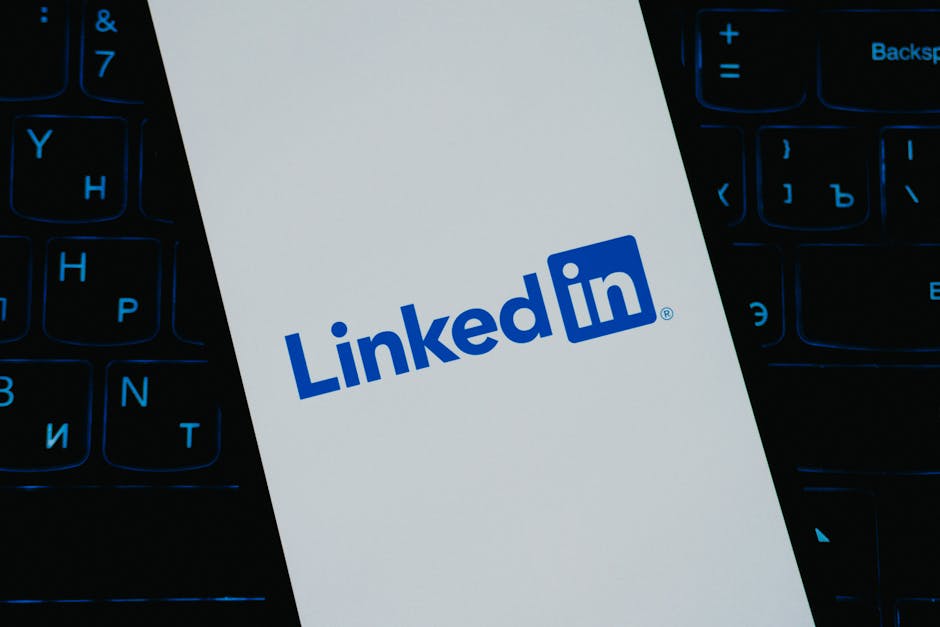 Networking Online: Do's and Don'ts
